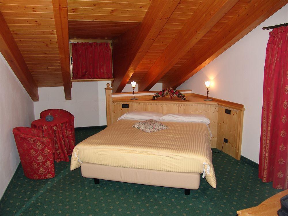 Hotel Cristallo Passo San Pellegrino Esterno foto