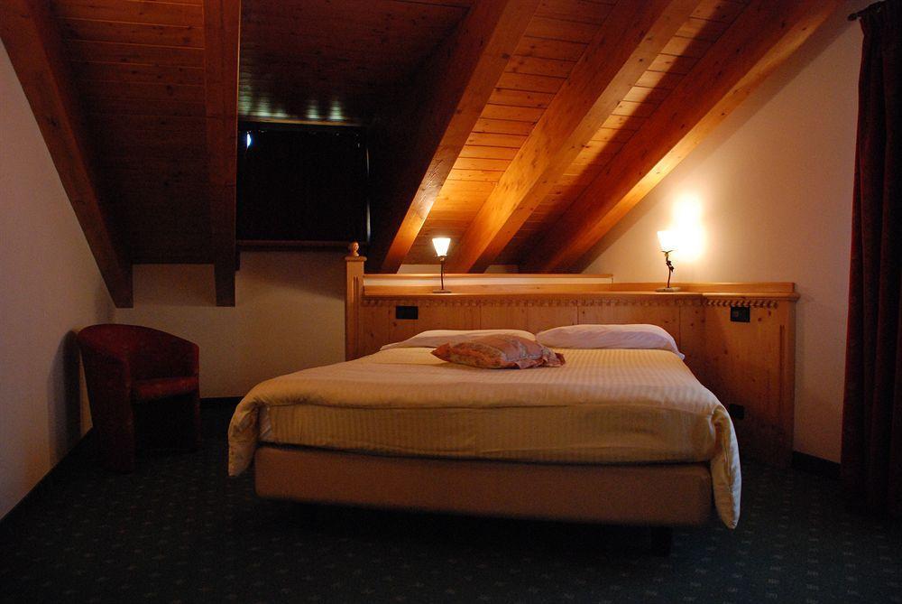 Hotel Cristallo Passo San Pellegrino Esterno foto