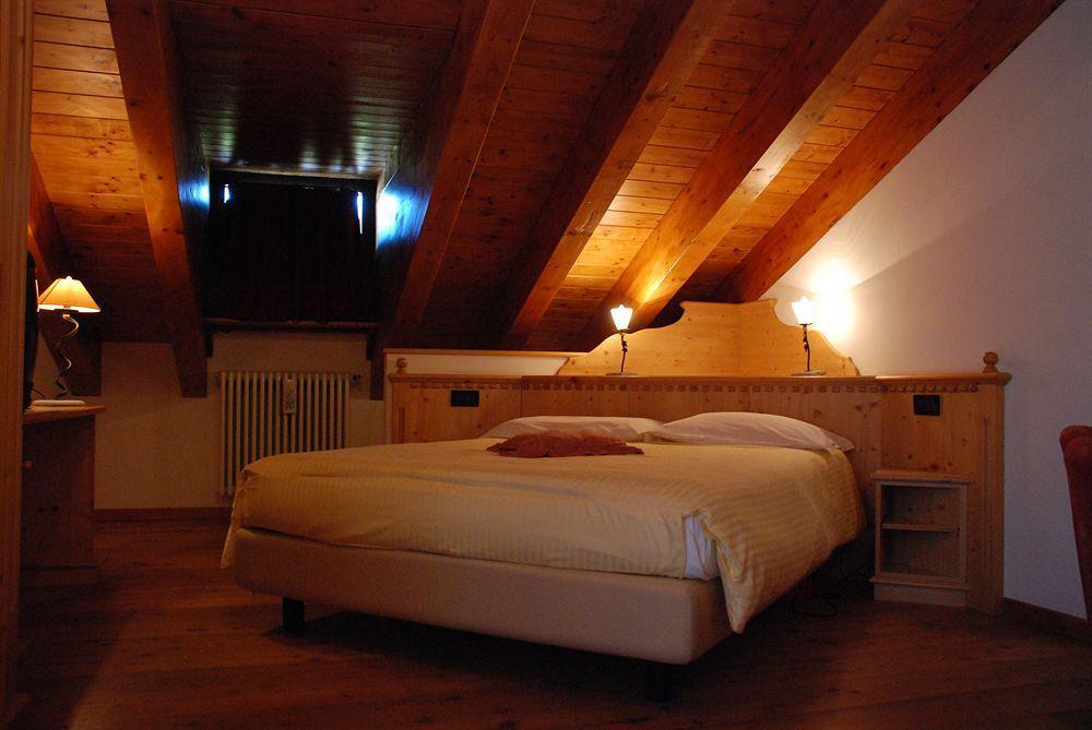 Hotel Cristallo Passo San Pellegrino Esterno foto