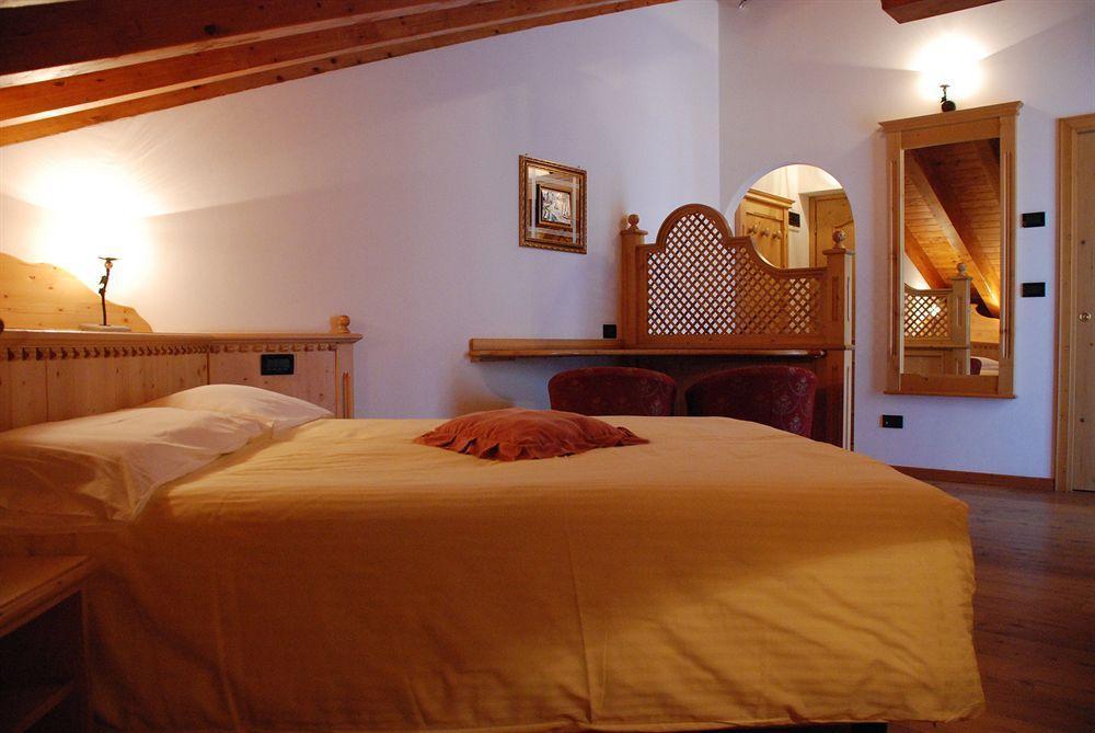 Hotel Cristallo Passo San Pellegrino Esterno foto