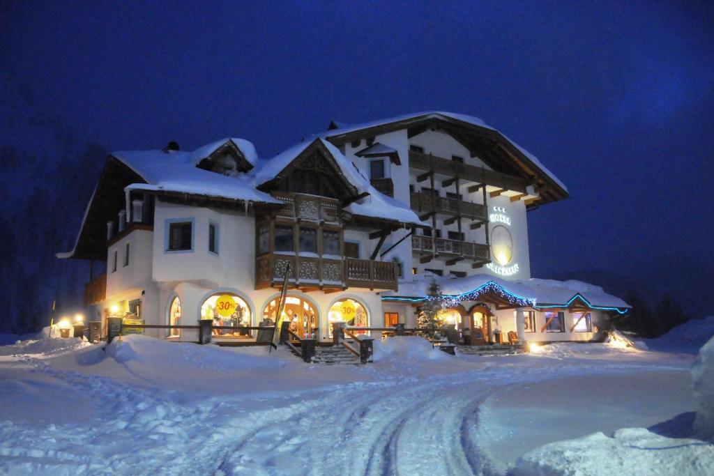 Hotel Cristallo Passo San Pellegrino Esterno foto